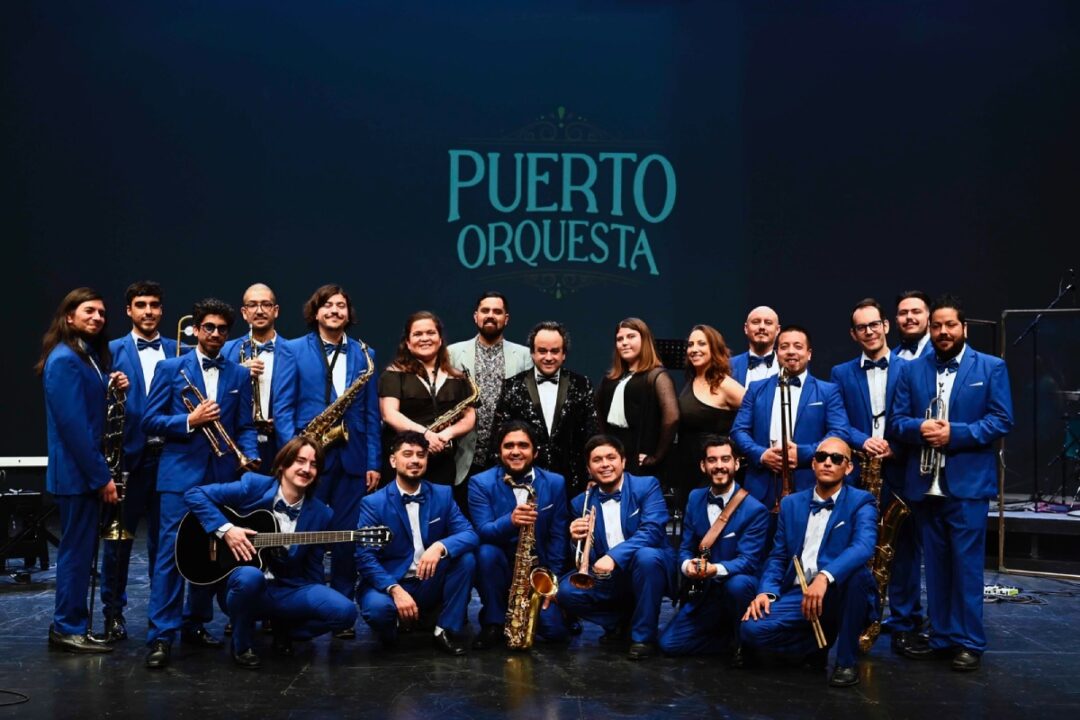 Puerto Orquesta en el escenario, quienes estarán en el concierto didáctico de ARCOS Valparaíso